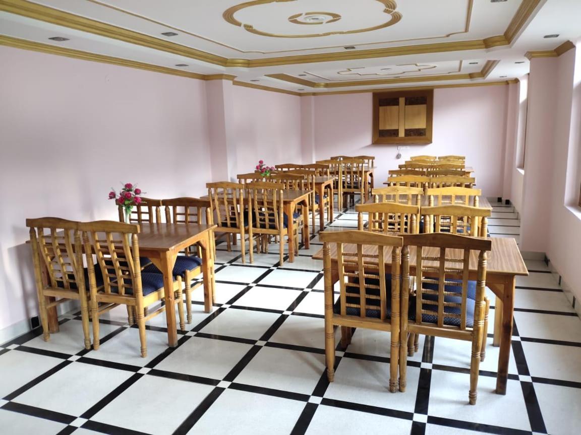 Hotel Prini Inn Manāli Esterno foto