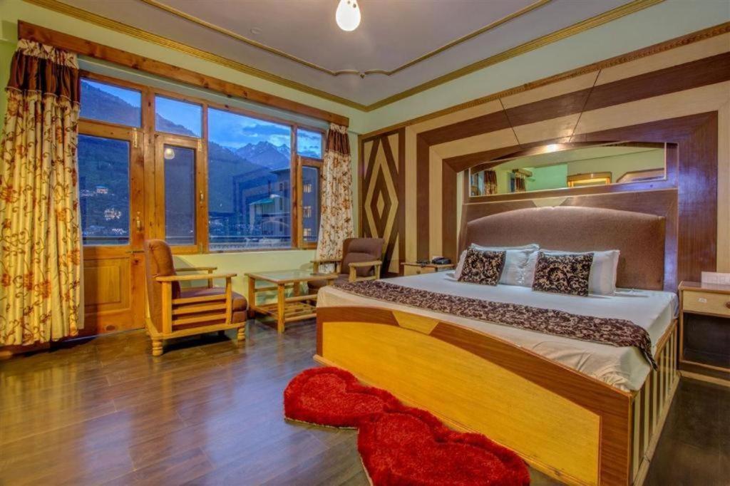 Hotel Prini Inn Manāli Esterno foto