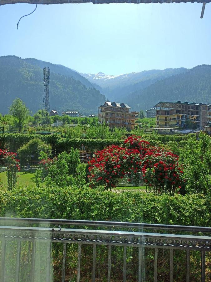 Hotel Prini Inn Manāli Esterno foto