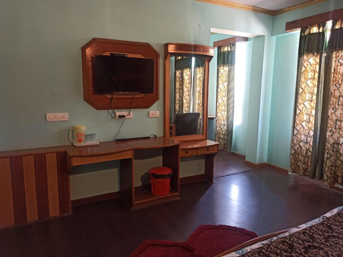 Hotel Prini Inn Manāli Esterno foto