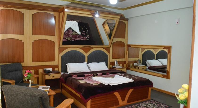 Hotel Prini Inn Manāli Esterno foto