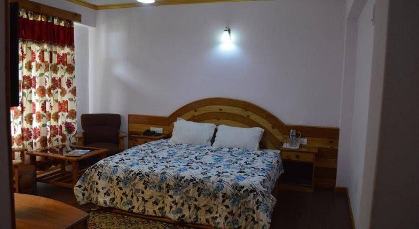 Hotel Prini Inn Manāli Esterno foto