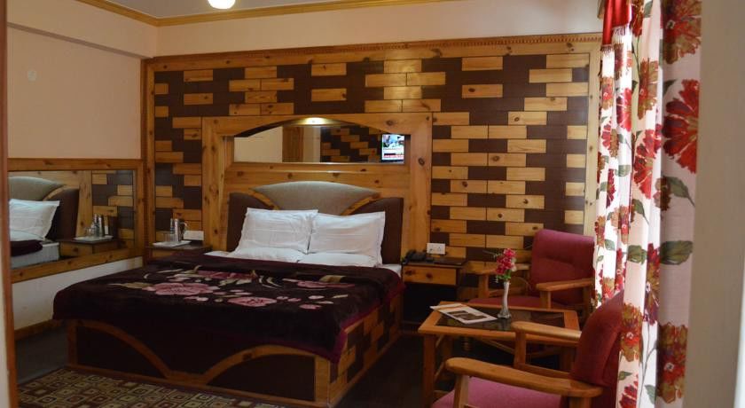 Hotel Prini Inn Manāli Esterno foto